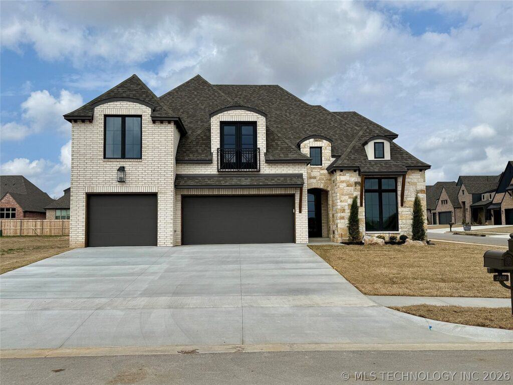 2839 E 142nd Street S, Bixby OK - Lamb Homes move-in ready home in Presley Heights West (1 of 72)